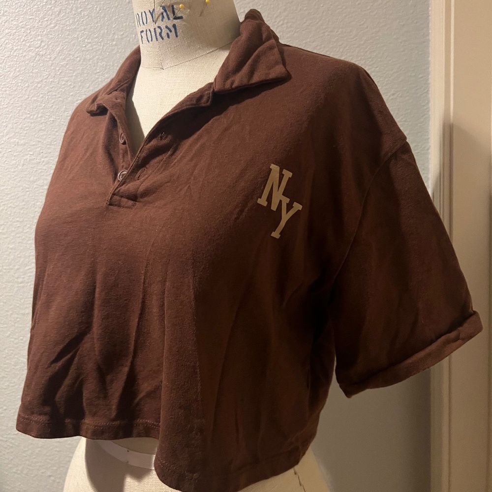 Brown NY Crop Top
